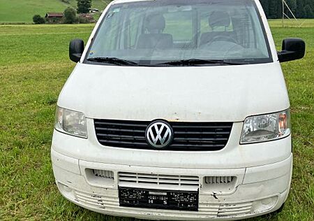 VW T5 Transporter Volkswagen mit Heck-Flügeltüren