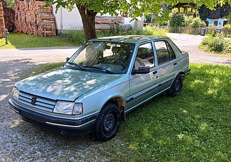 Peugeot 309