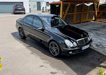 Mercedes-Benz E 320 AVANTGARDE Liebhaberfahrzeug