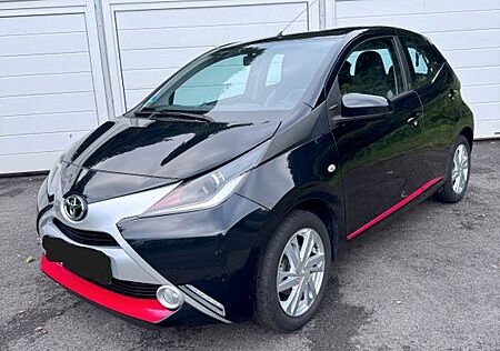 Toyota Aygo (X) Aygo (X) 1,0-Team D-Rückfahrkamera-Klima