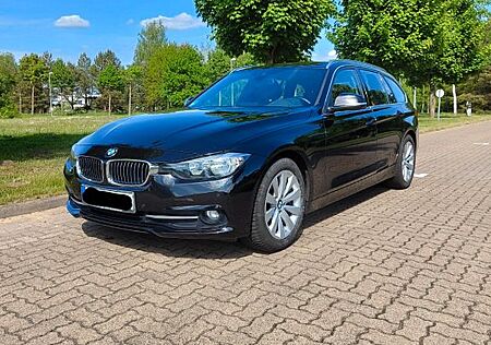 BMW 325d Touring Luxury Line Checkheft HUD