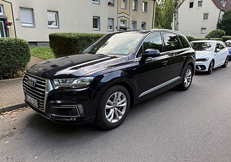 Audi Q7 e-tron 3.0 TDI quattro tiptronic -