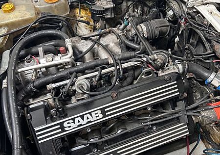 Saab 900