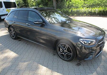 Mercedes-Benz E 300 E300 deT AMG Night Pano Distro AHK 360 Burmester