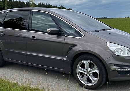 Ford S-Max 2,0 TDCi 120kW DPF Titanium