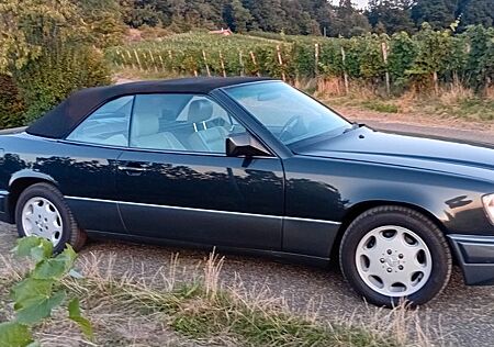 Mercedes-Benz E 320 Cabrio (A 124)