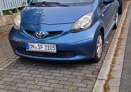 Toyota Aygo (X) Aygo (X) 1,0 Blue Blue