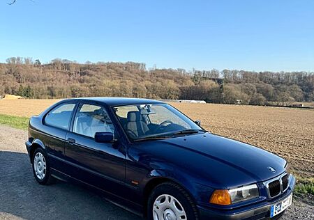 BMW 316i | 1. Hand | Scheckheft | Garagenfahrzeug