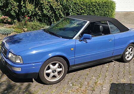 Audi Cabriolet 1.8 - manuelles Verdeck