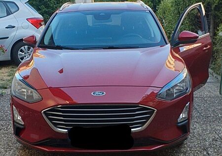 Ford Focus 1,5 EcoBoost 110kW Active Vignale Tur....