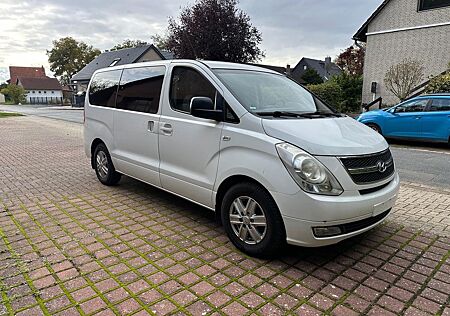 Hyundai H-1 Starex -8Sitzer - gepflegt
