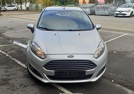 Ford Fiesta 1,6 TDCi 70kW DPF Champions Edition C...