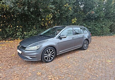VW Golf Volkswagen 1.6 TDI SCR DSG Comfortline Variant Com...
