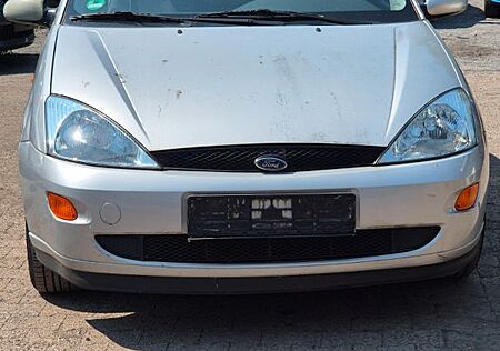 Ford Focus 1.6 Ambiente Autom.