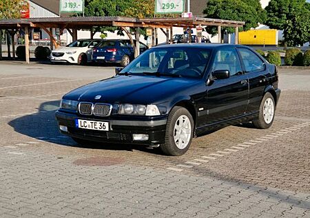 BMW 316i Compact -