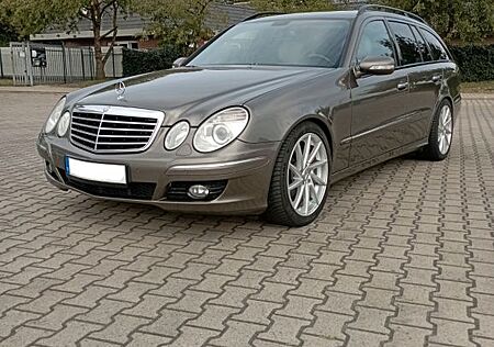 Mercedes-Benz E 320 CDI T AVANTGARDE