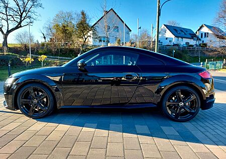 Audi TT Coupe 2.0 TFSI S tronic quattro S-Line-