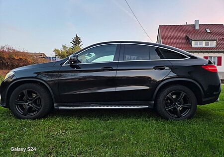 Mercedes-Benz GLE 350 GLE 350d Coupe 4Matic AMG PANO AHK TOTWINKEL