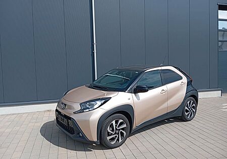 Toyota Aygo (X) Pulse*Spurhalteassitent*8 Fach bereift*