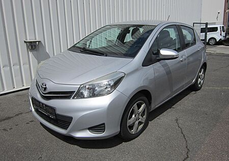 Toyota Yaris 1,33-l-Dual-VVT-i Cool,Kamera