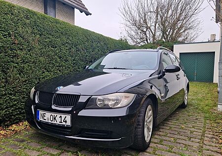 BMW 320i touring -