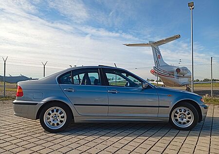 BMW 320i - Facelift Modell in TOP ZUSTAND