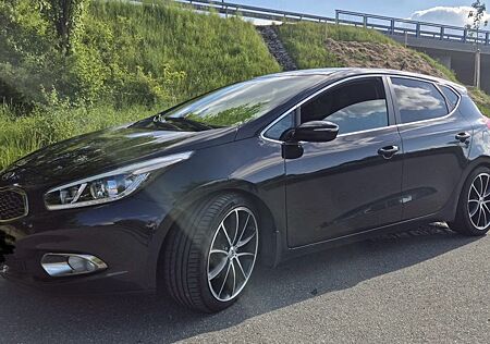 Kia Cee'd / Ceed 1.6 GDI