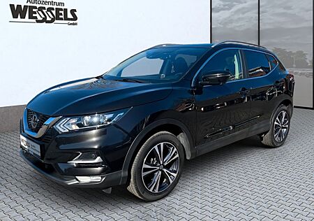 Nissan Qashqai 1,3 Zama AHK / Glasdach