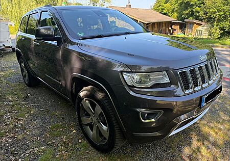 Jeep Grand Cherokee 3.0l V6 CRD Overland AHK Allwette