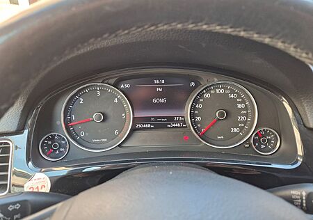 VW Touareg Volkswagen 3.0 V6 TDI Tiptronic BlueMotion Tech...