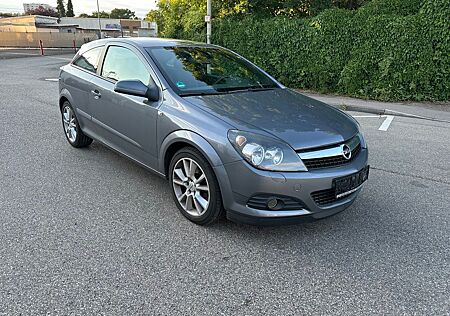 Opel Astra GTC 2.0 Turbo,Klima,Sitzh.,Navi,PDC,200 PS