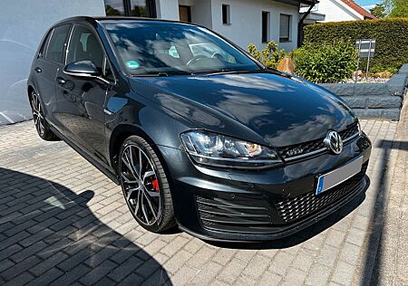 VW Golf Volkswagen VII Lim. GTD BMT