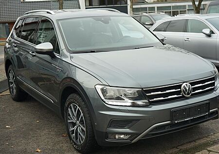VW Tiguan Allspace Volkswagen Comf 4M Offroad 2.0 TSI 7 Sitzer