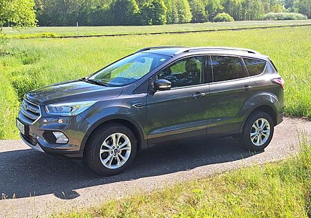 Ford Kuga 1,5 EcoBoost 4x2 110kW Titanium Titanium