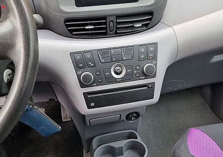 Nissan Almera Tino 1.8 acenta acenta