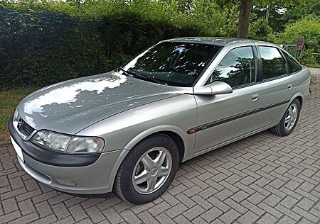 Opel Vectra 2.0 16V CD / I-Hand / Nur 55.377 Km / TOP