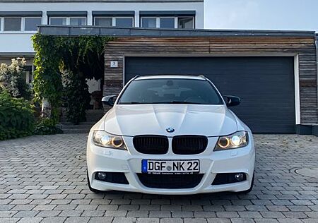 BMW 330d *****xDrive Touring**Service**Car-Play*