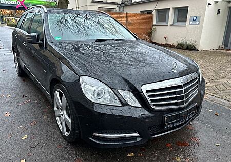 Mercedes-Benz E 350 d T AVANTGARDE DISTRONIC ILS HARMAN KARDON