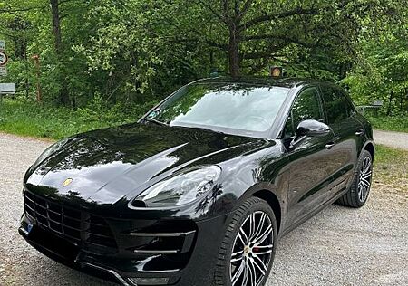 Porsche Macan Turbo mit Performance Paket Turbo mit ...