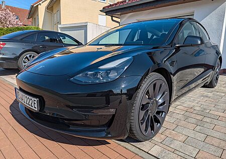Tesla Model 3 Allradantrieb mit Dualmotor Performance
