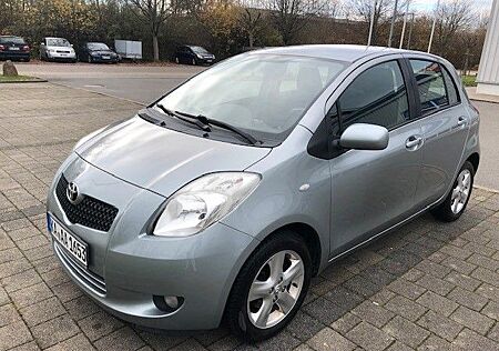 Toyota Yaris Executive Automatik Parkhilfe Keyless Go