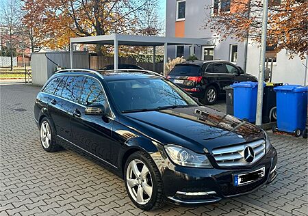 Mercedes-Benz C 300 CDI 4MATIC T AVANTGARDE Autom. AVANTGARDE