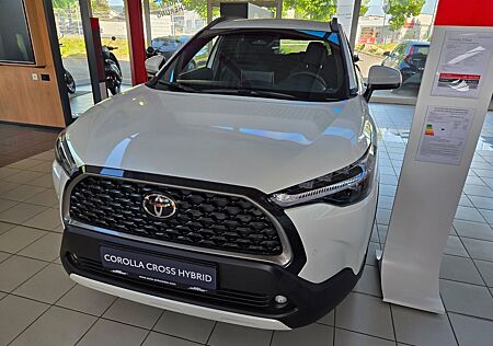 Toyota Corolla Cross 2,0-l-Hybrid Team Deutschland