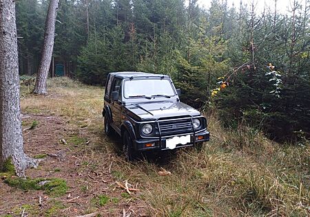 Suzuki SJ Samurai Deluxe Cabrio Deluxe