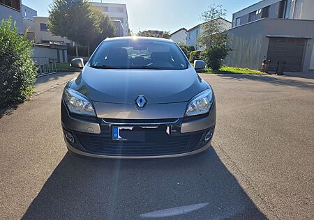 Renault Megane Expression ENERGY TCe 115 Start & Sto...