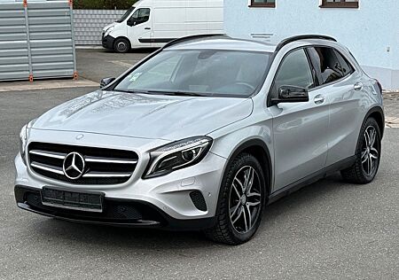 Mercedes-Benz GLA 220 CDI 4MATIC DCT Edition1 LDE Bi Xenon Nav