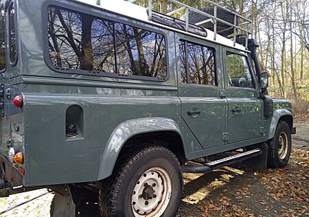 Land Rover Defender 110 TD4 Station Wagon E E