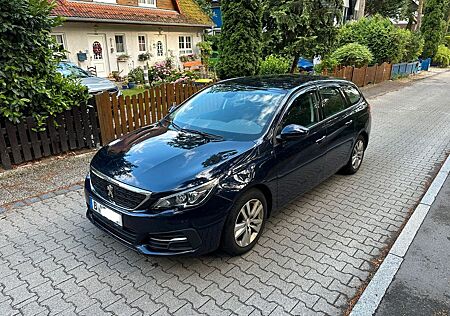 Peugeot 308 II SW BlueHDi 130 AHK