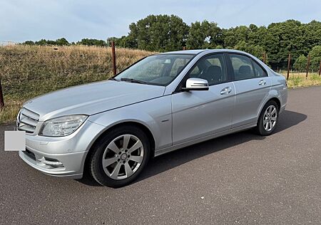 Mercedes-Benz C 180 CGI BlueEFFICIENCY Autom. -