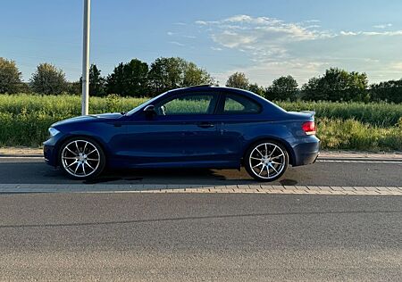 BMW 120i Coupé (E87) - M-Paket- Werksneuer Motor!